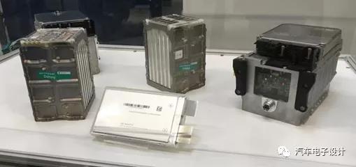 从“衣食父母”到“脑力伙伴” 电子产品世界的变迁与共生